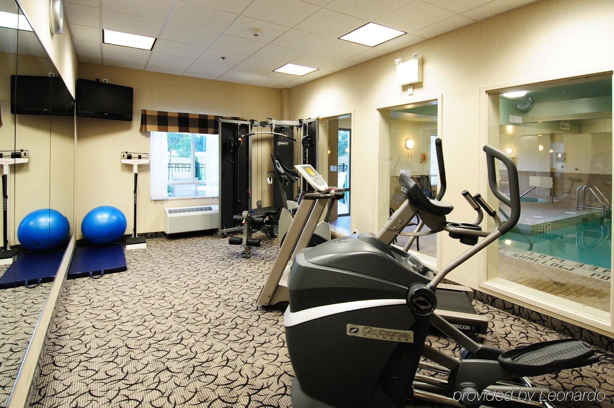 Holiday Inn Express Hotel & Suites Ottawa Airport By Ihg Экстерьер фото