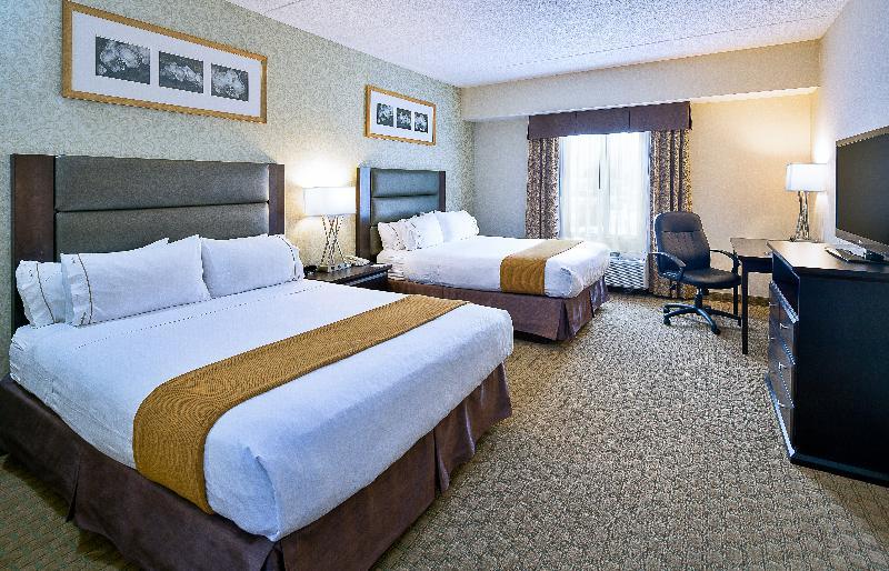 Holiday Inn Express Hotel & Suites Ottawa Airport By Ihg Экстерьер фото